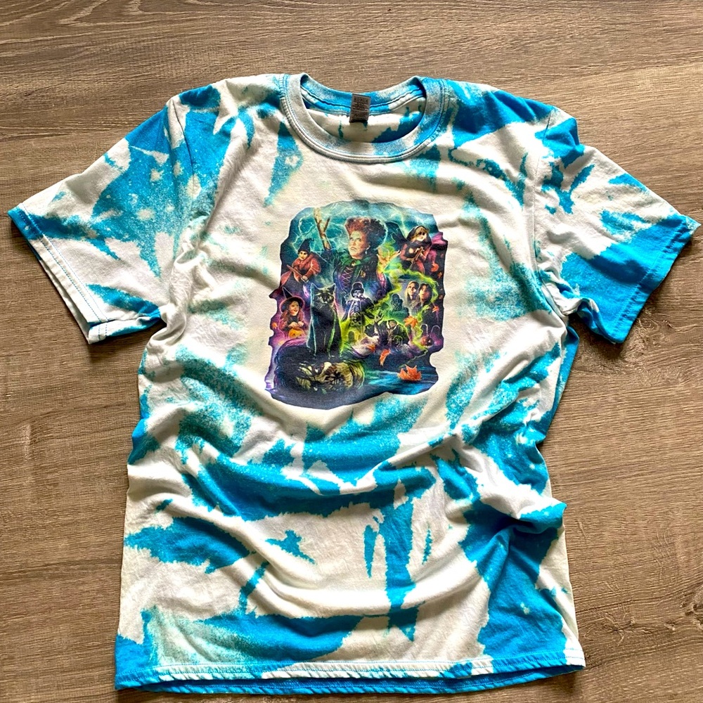 🆕 Hocus Pocus bleached tee